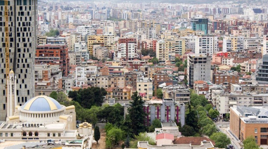 Zhvillimi i tregut imobiliar, Dervishi: I qendrueshem, kerkesat per banesa po rriten